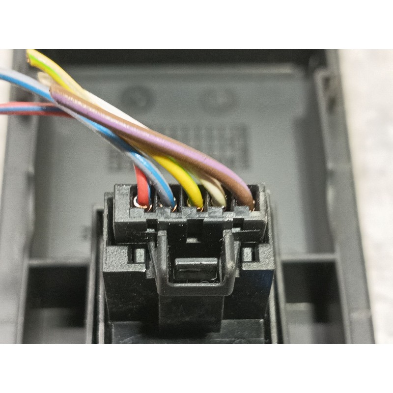 Recambio de mando elevalunas trasero izquierdo para skoda rapid spaceback (nh1) 1.6 tdi referencia OEM IAM   