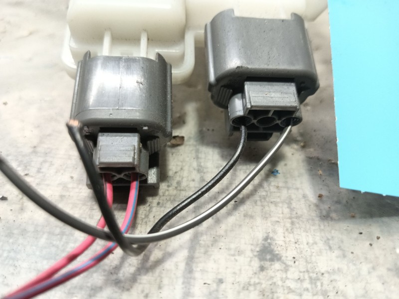 Recambio de maneta interior lateral derecha para mazda 5 (cr19) 2.0 cd (cr19) referencia OEM IAM   