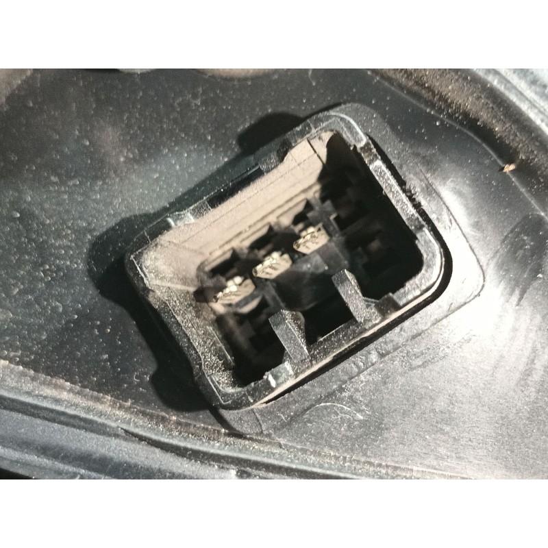 Recambio de retrovisor izquierdo para hyundai lantra berlina (rd) 1.6 gls referencia OEM IAM  RD99LHL 