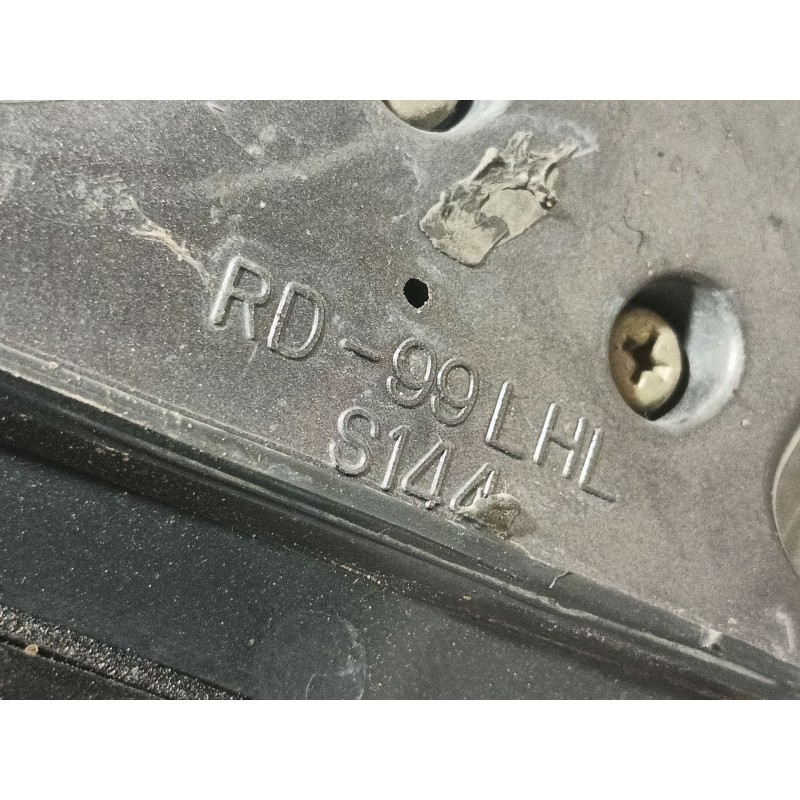 Recambio de retrovisor izquierdo para hyundai lantra berlina (rd) 1.6 gls referencia OEM IAM  RD99LHL 