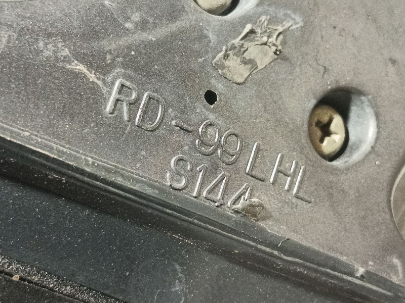 Recambio de retrovisor izquierdo para hyundai lantra berlina (rd) 1.6 gls referencia OEM IAM  RD99LHL 