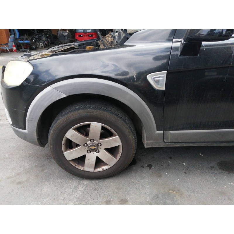Recambio de aletin delantero izquierdo para chevrolet captiva 2.0 vcdi lt referencia OEM IAM   