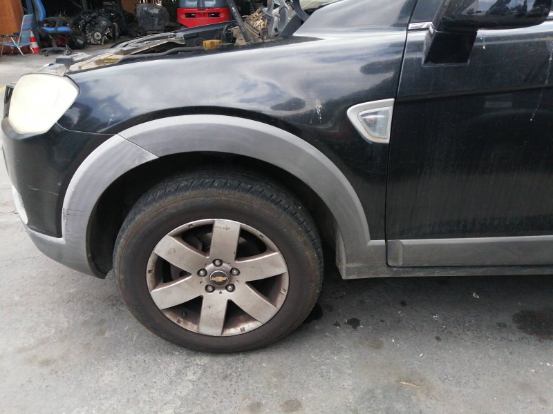 Recambio de aletin delantero izquierdo para chevrolet captiva 2.0 vcdi lt referencia OEM IAM   