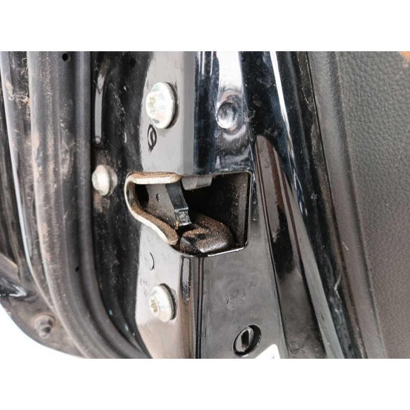 Recambio de puerta trasera izquierda para chevrolet captiva 2.0 vcdi lt referencia OEM IAM   