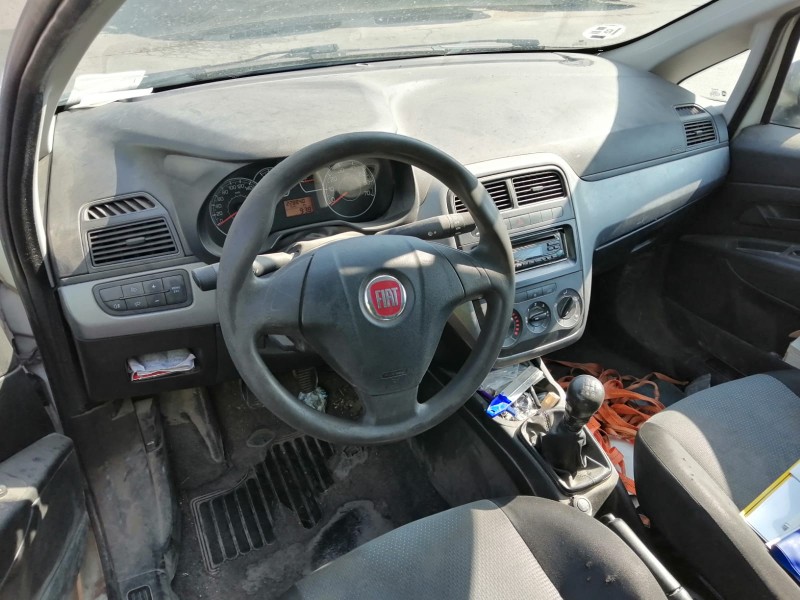 fiat grande punto van (199_) del año 2012