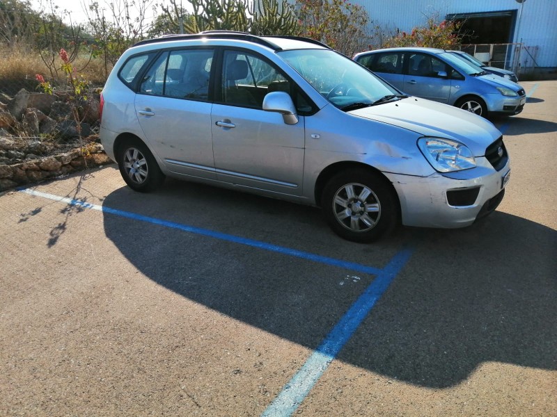 kia carens iii monospace (un) del año 2008