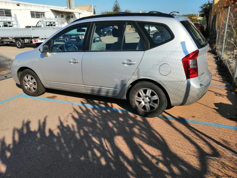kia carens iii monospace (un) del año 2008