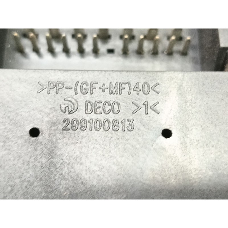 Recambio de caja reles / fusibles para chevrolet aveo hatchback (t300) 1.2 referencia OEM IAM  95092982 