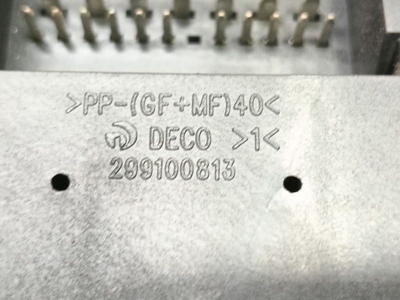 Recambio de caja reles / fusibles para chevrolet aveo hatchback (t300) 1.2 referencia OEM IAM  95092982 