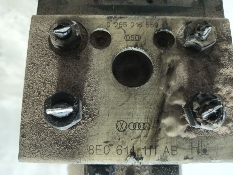 Recambio de abs para volkswagen passat variant (3b5) 1.9 tdi referencia OEM IAM 8E0614111AN 8E0614111AB 