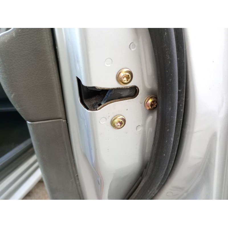 Recambio de cerradura puerta delantera derecha para daewoo lacetti hatchback (klan) 1.6 referencia OEM IAM   