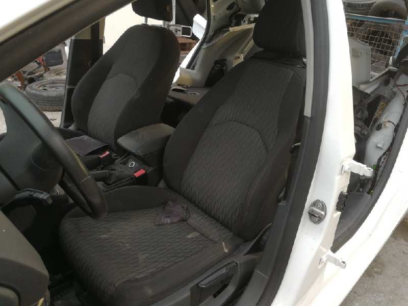 Recambio de asiento delantero izquierdo para seat leon (5f1) style referencia OEM IAM  5F0971391A 