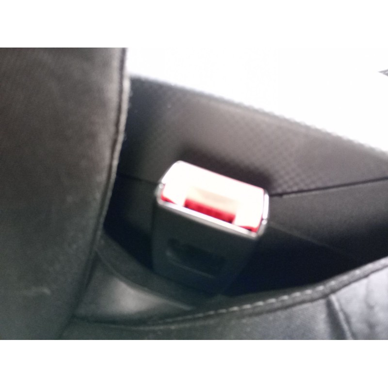 Recambio de enganche cinturon delantero derecho para seat altea (5p1) 2.0 tdi referencia OEM IAM   