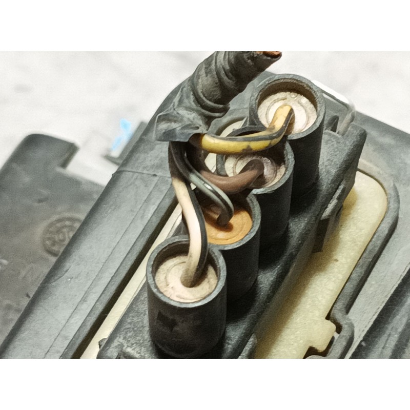 Recambio de faro izquierdo para seat ibiza ii (6k1) 1.9 d referencia OEM IAM 0  