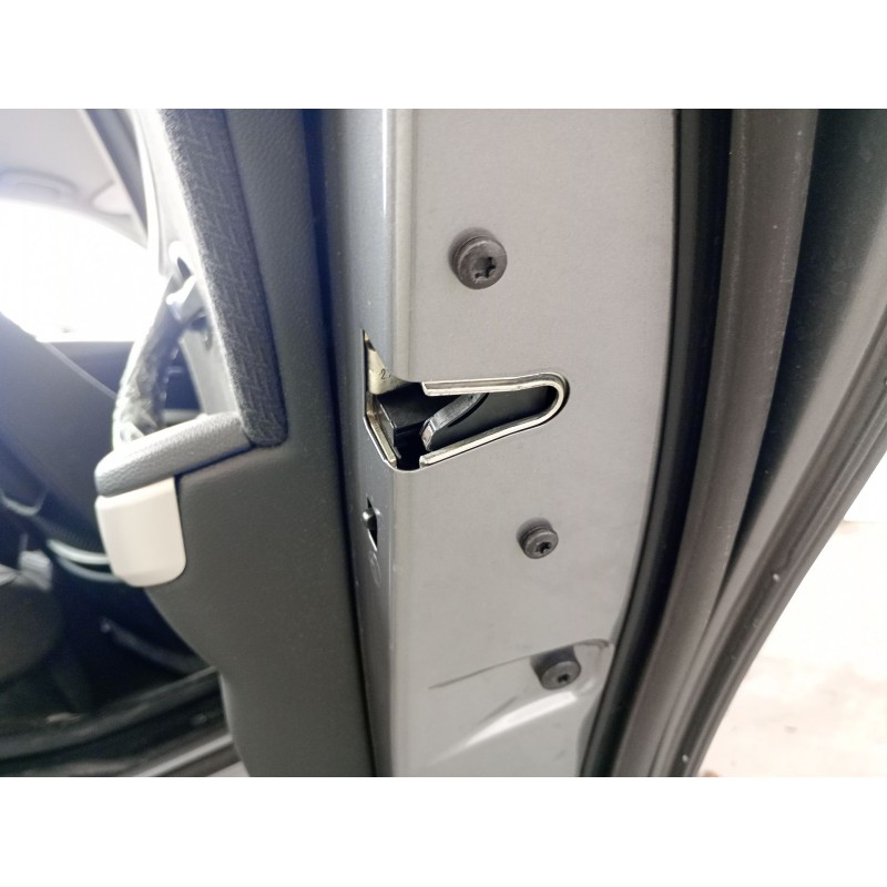 Recambio de cerradura puerta trasera derecha para bmw 3 (e90) 320 d referencia OEM IAM   