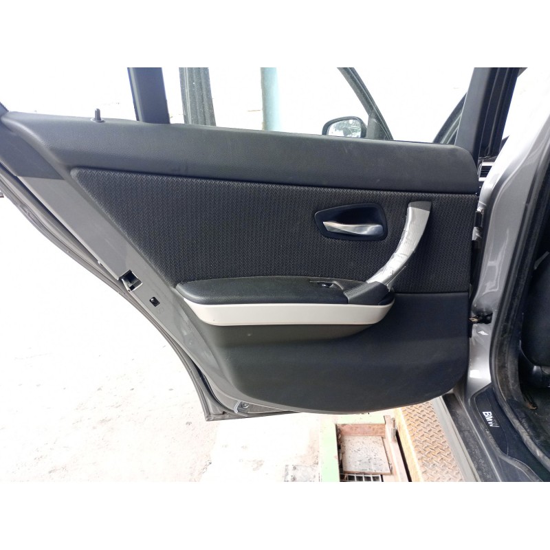 Recambio de guarnecido puerta trasera izquierda para bmw 3 (e90) 320 d referencia OEM IAM   