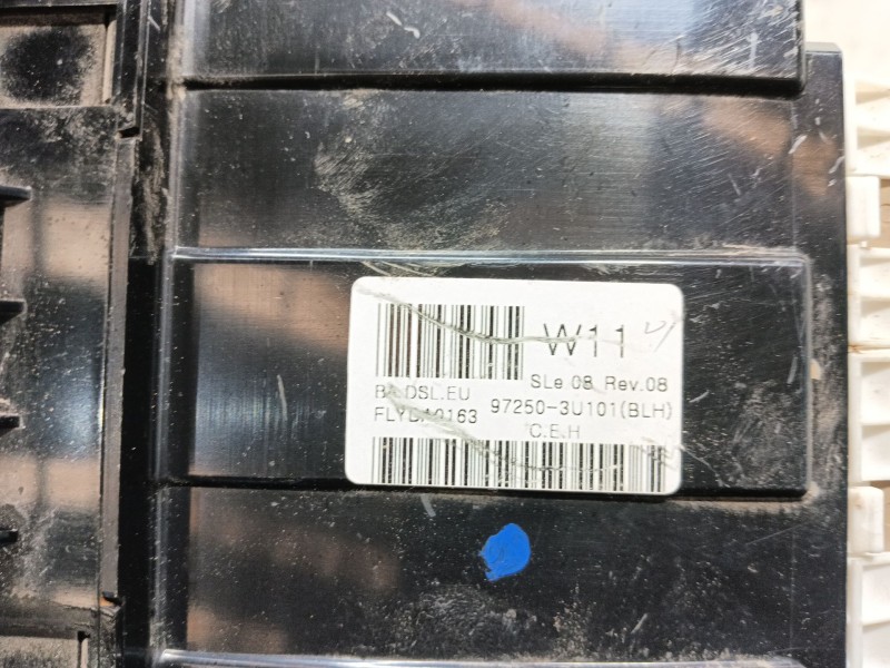 Recambio de mando calefaccion / aire acondicionado para kia sportage iii (sl) 1.7 crdi referencia OEM IAM   