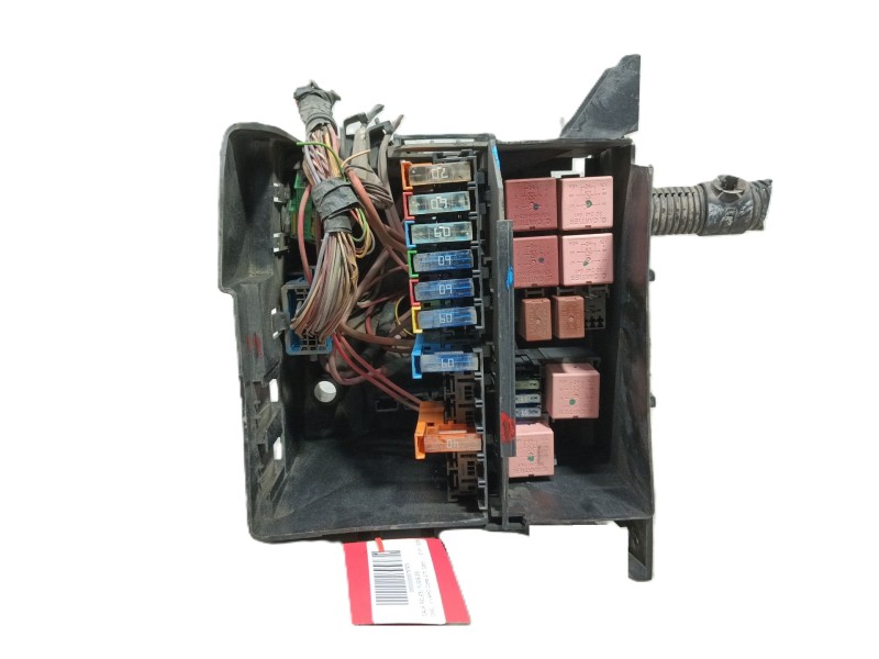 Recambio de caja reles / fusibles para opel vivaro combi 2.7t corto referencia OEM IAM   
