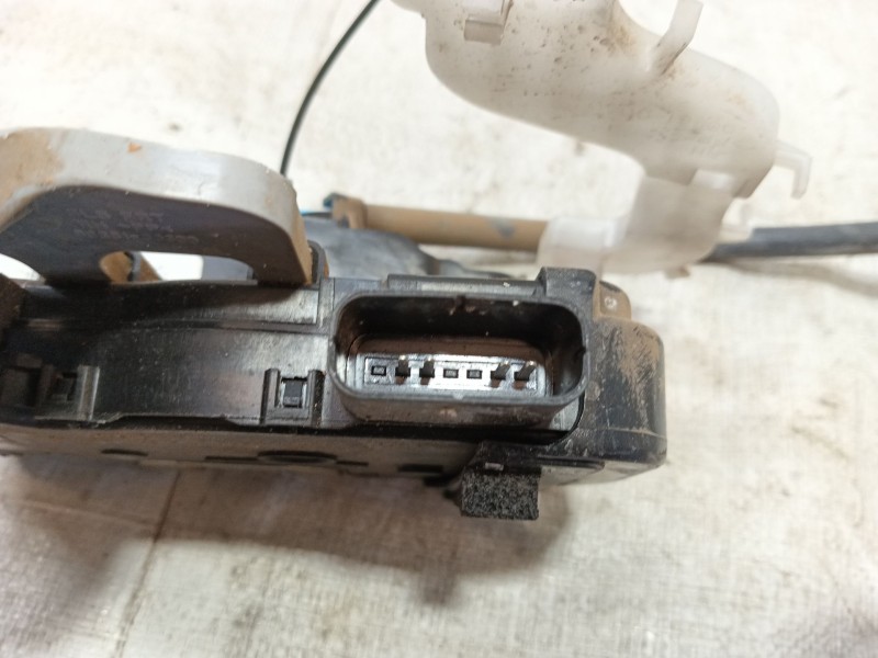 Recambio de cerradura puerta delantera derecha para kia sportage iii (sl) 1.7 crdi referencia OEM IAM   