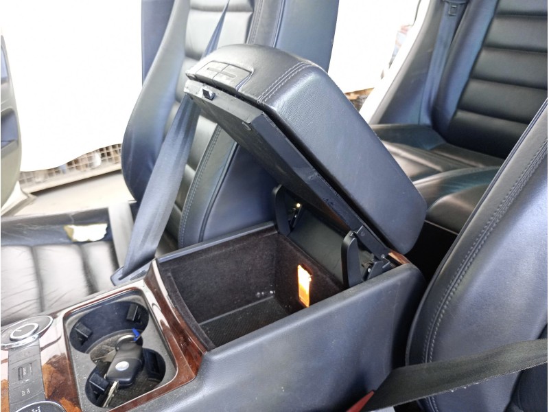 Recambio de apoyabrazos central para volkswagen touareg (7la, 7l6, 7l7) 5.0 v10 tdi referencia OEM IAM 0  