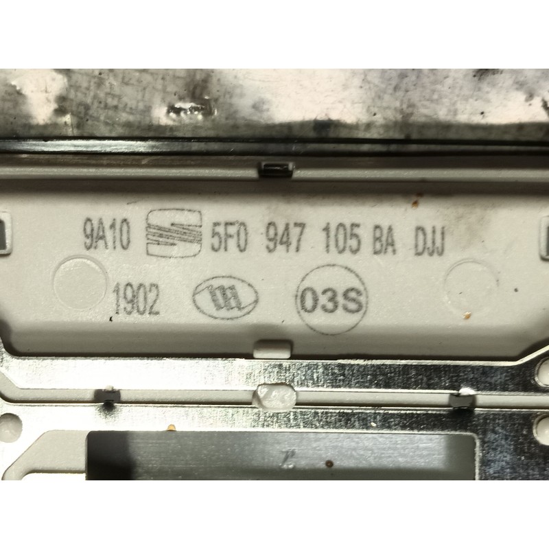 Recambio de luz interior para seat leon (5f1) 2.0 tdi referencia OEM IAM  5F0947105BA 