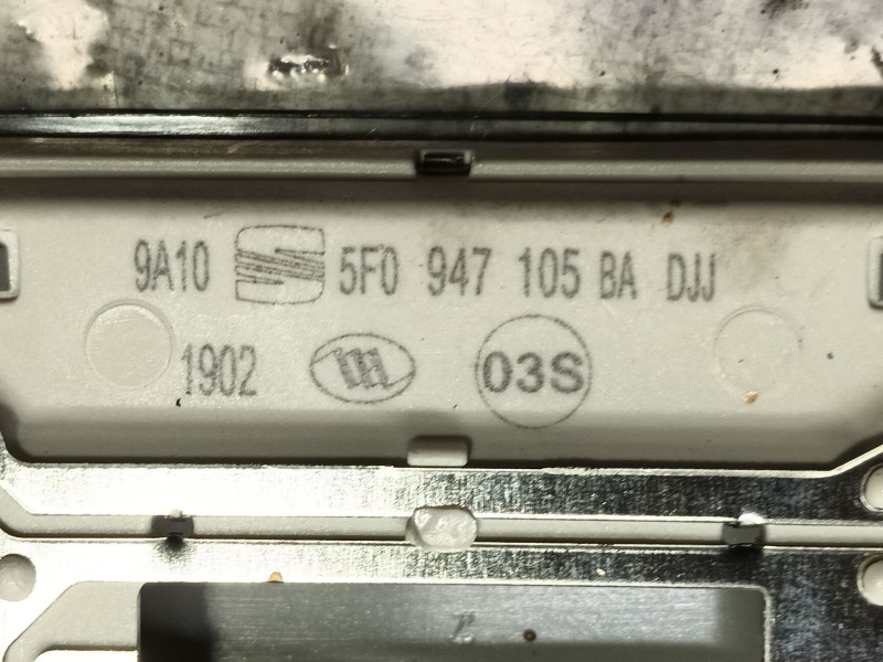 Recambio de luz interior para seat leon (5f1) 2.0 tdi referencia OEM IAM  5F0947105BA 