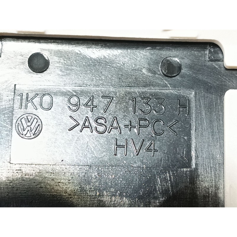 Recambio de luz interior para seat leon (5f1) 2.0 tdi referencia OEM IAM  5F0947105BA 