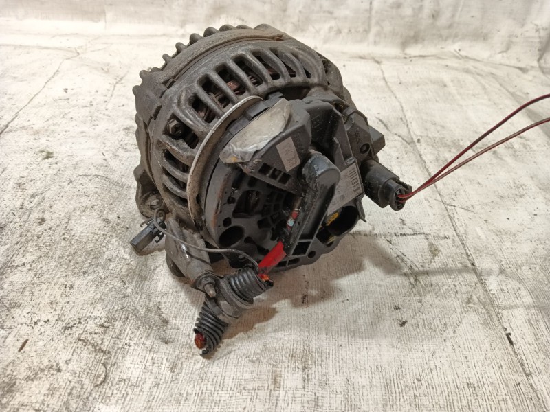 Recambio de alternador para volvo s70 berlina 2.5 d / tdi referencia OEM IAM   