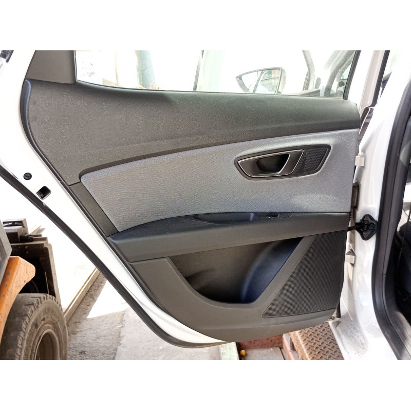 Recambio de guarnecido puerta trasera izquierda para seat leon (5f1) 1.2 tsi referencia OEM IAM   