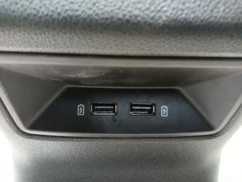 Recambio de apoyabrazos central para seat leon (5f1) 2.0 tdi referencia OEM IAM  5F0863243A 