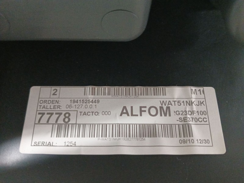 Recambio de apoyabrazos central para seat leon (5f1) 2.0 tdi referencia OEM IAM  5F0863243A 