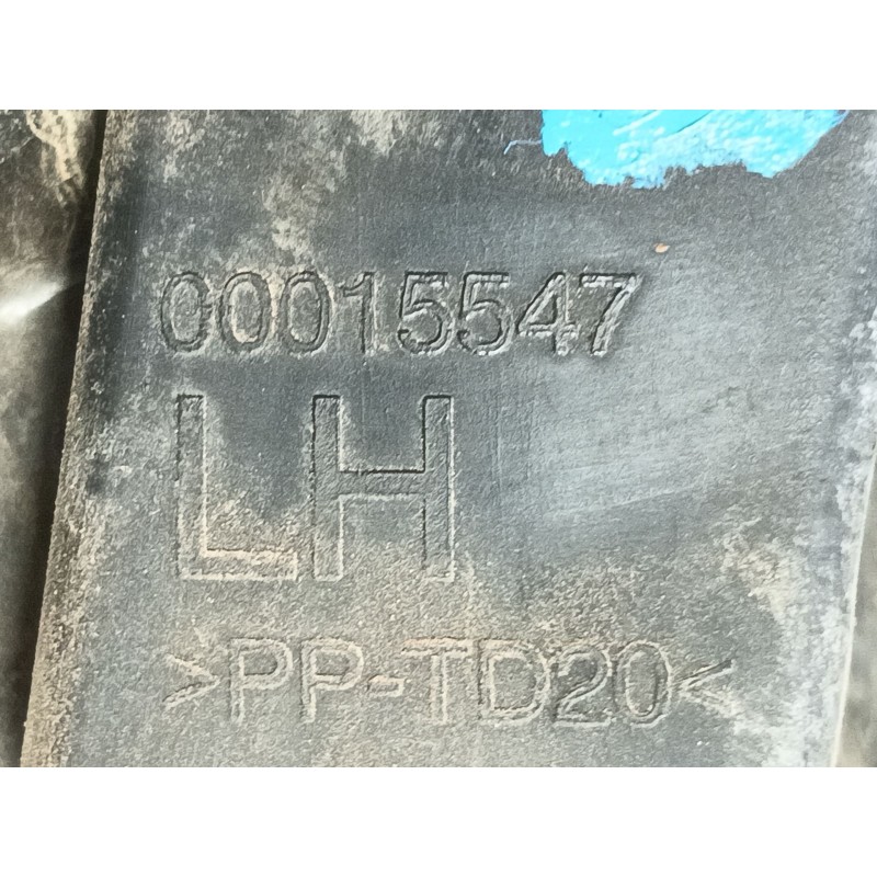 Recambio de faro izquierdo para chevrolet captiva 2.0 vcdi lt referencia OEM IAM  PARA PULIR 