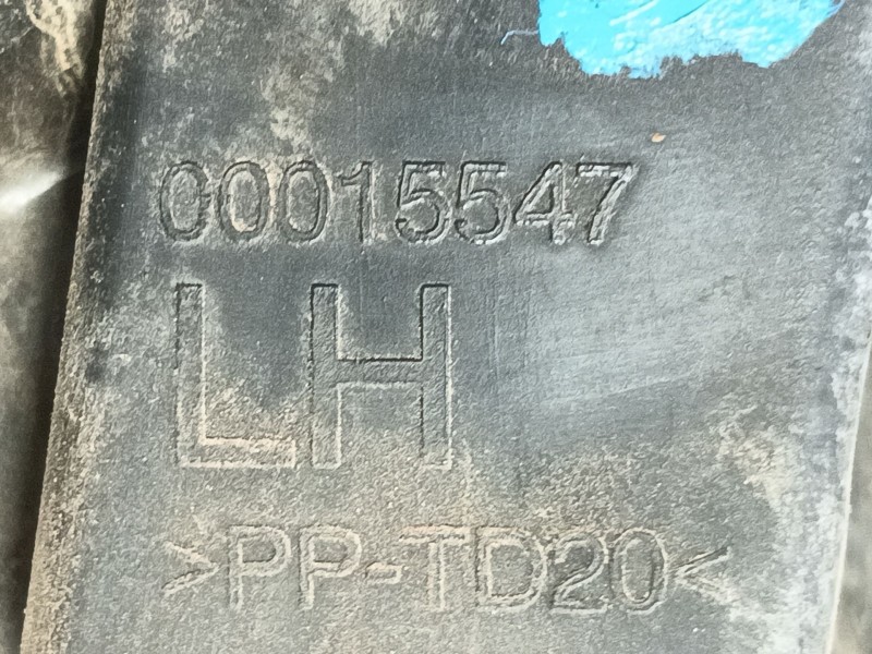 Recambio de faro izquierdo para chevrolet captiva 2.0 vcdi lt referencia OEM IAM  PARA PULIR 