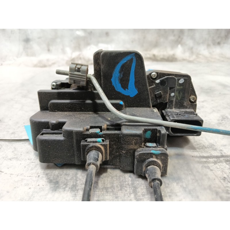 Recambio de cerradura puerta delantera derecha para chevrolet captiva 2.0 vcdi lt referencia OEM IAM   