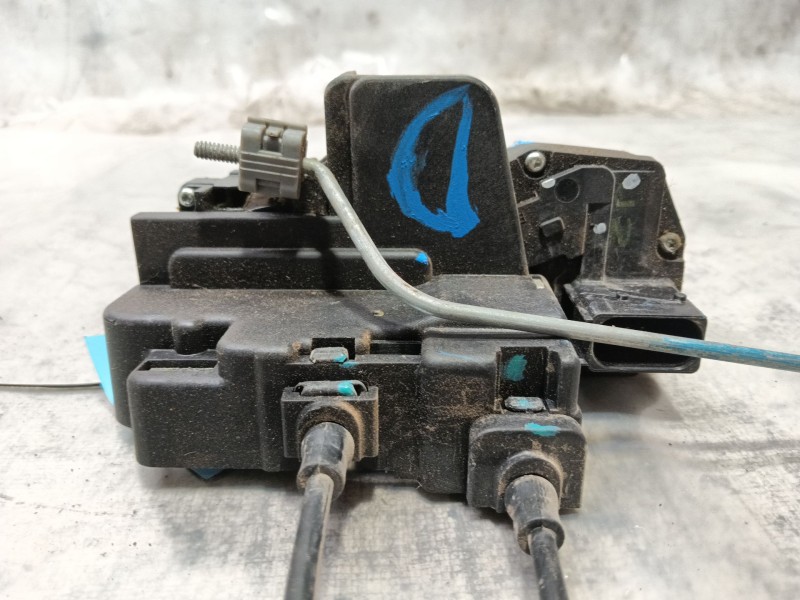 Recambio de cerradura puerta delantera derecha para chevrolet captiva 2.0 vcdi lt referencia OEM IAM   