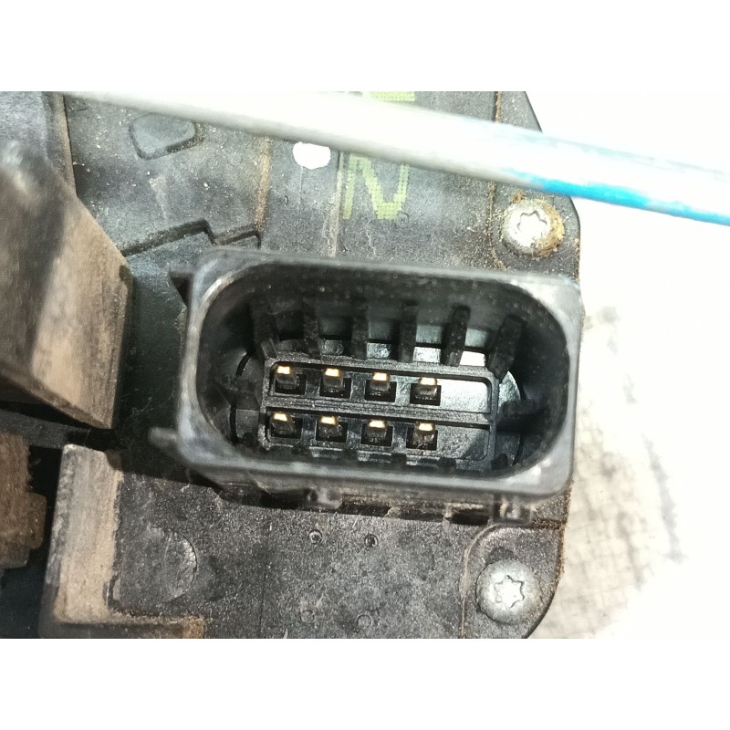 Recambio de cerradura puerta delantera derecha para chevrolet captiva 2.0 vcdi lt referencia OEM IAM   