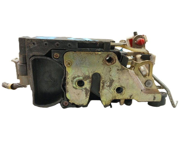 Recambio de cerradura puerta trasera derecha para ssangyong rexton 2.7 turbodiesel cat referencia OEM IAM   