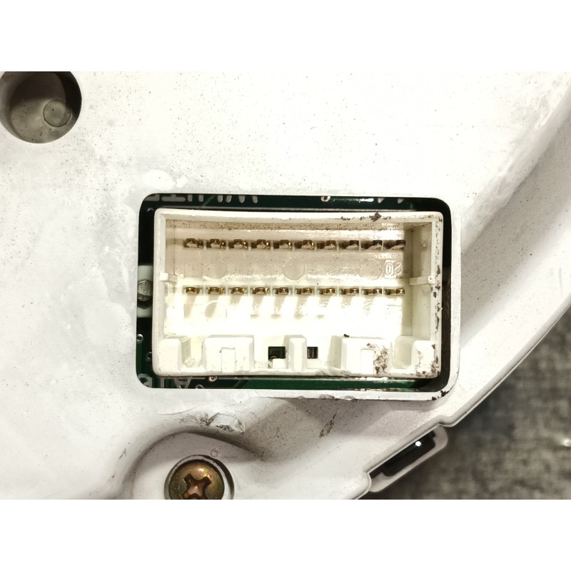 Recambio de cuadro instrumentos para ssangyong rexton 2.7 turbodiesel cat referencia OEM IAM   