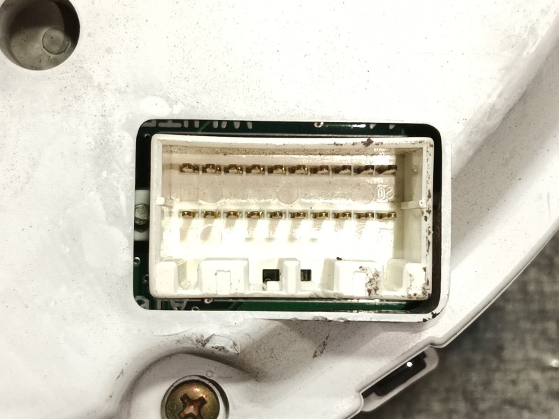 Recambio de cuadro instrumentos para ssangyong rexton 2.7 turbodiesel cat referencia OEM IAM   