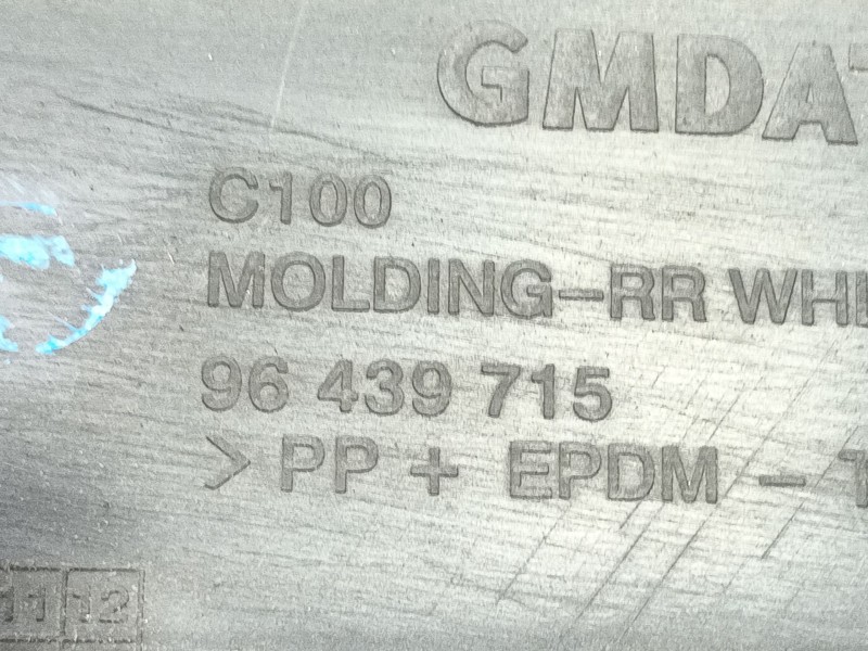 Recambio de aletin trasero izquierdo para chevrolet captiva 2.0 vcdi lt referencia OEM IAM   