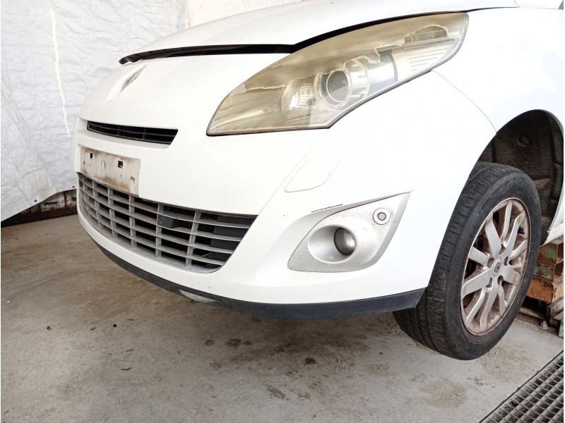 Recambio de paragolpes delantero para renault grand scénic iii (jz0/1_) 1.9 dci referencia OEM IAM   