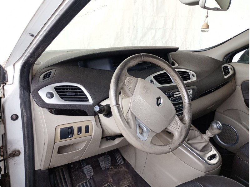 Recambio de salpicadero para renault grand scénic iii (jz0/1_) 1.9 dci referencia OEM IAM   