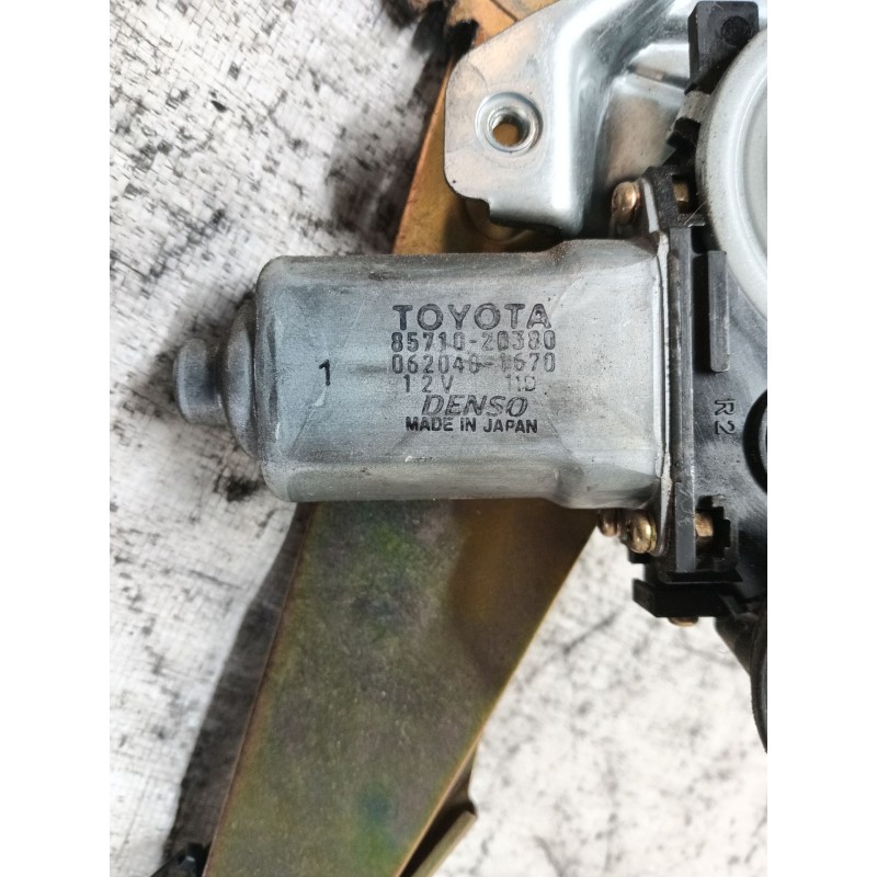 Recambio de elevalunas trasero izquierdo para toyota corolla (e12) 2.0 d-4d sol berlina referencia OEM IAM  8571020380 