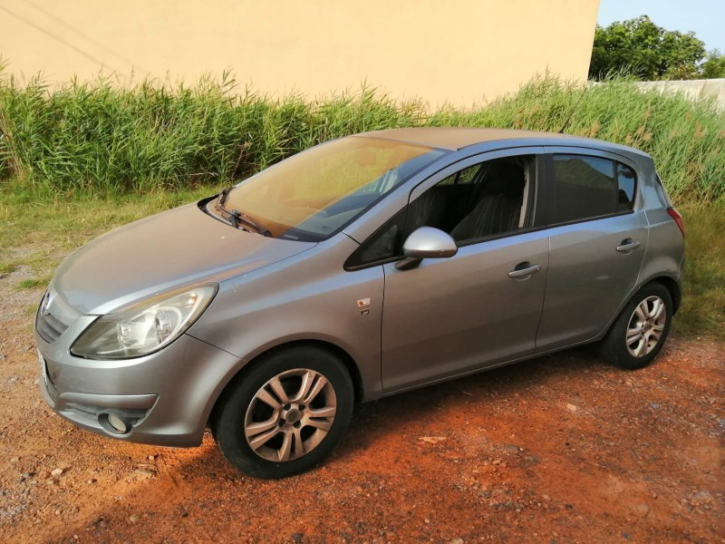 opel corsa d (s07) del año 2010
