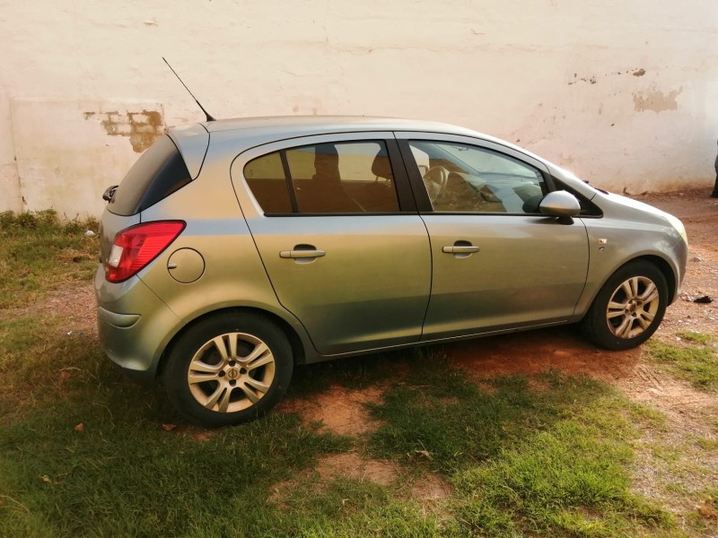 opel corsa d (s07) del año 2010