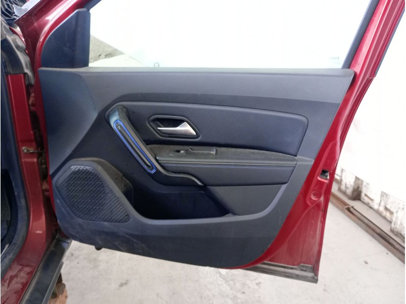 Recambio de guarnecido puerta delantera derecha para dacia duster (hm_) 1.5 dci 115 (hmad) referencia OEM IAM   