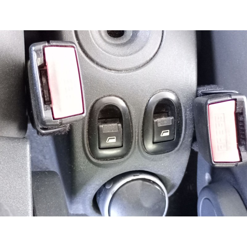 Recambio de mando elevalunas trasero izquierdo para citroën c3 pluriel (hb_) 1.6 referencia OEM IAM   