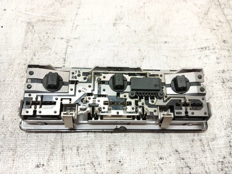 Recambio de luz interior para bmw 3 (e46) 320 d referencia OEM IAM 0  