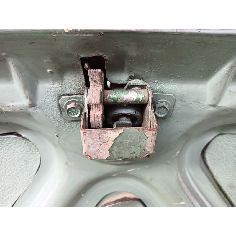 Recambio de porton trasero para seat 132 (132a) 1.8 referencia OEM IAM COMPLETO  