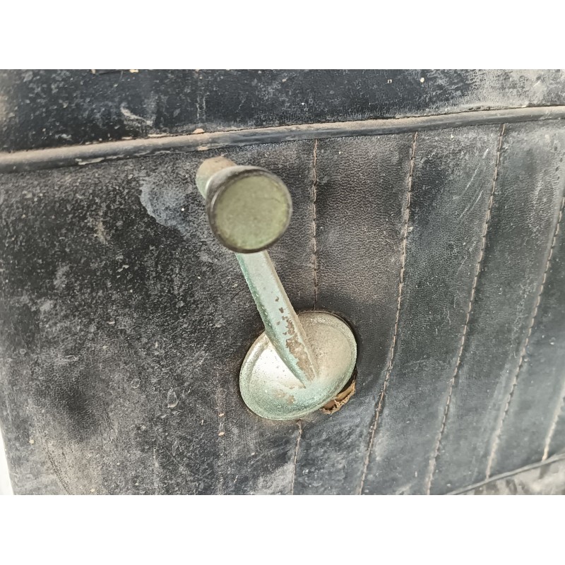 Recambio de puerta delantera derecha para seat 132 (132a) 1.8 referencia OEM IAM COMPLETA  